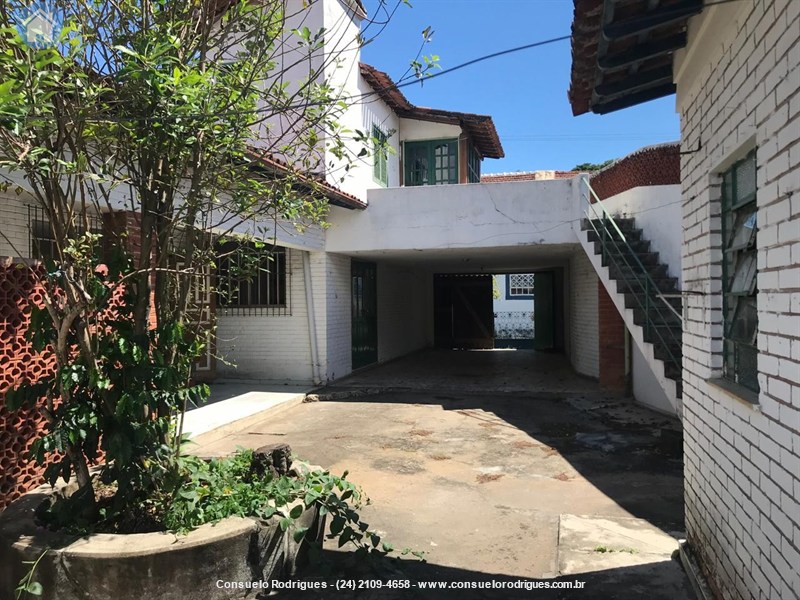 Casa a Venda no Centro em Resende