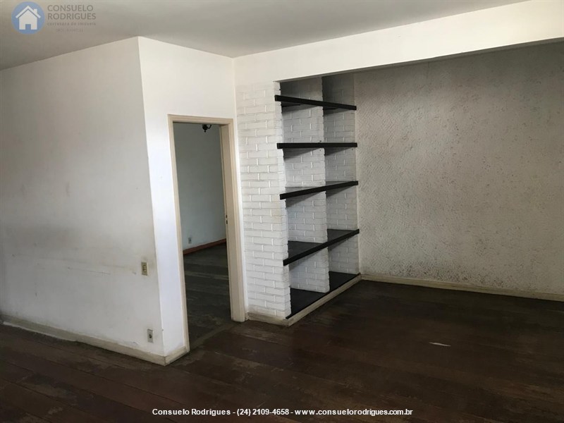 Casa a Venda no Centro em Resende