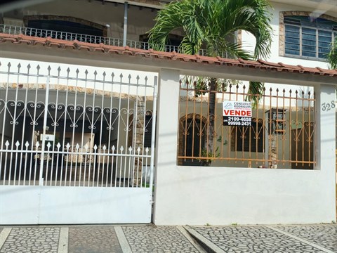 Casa à Venda