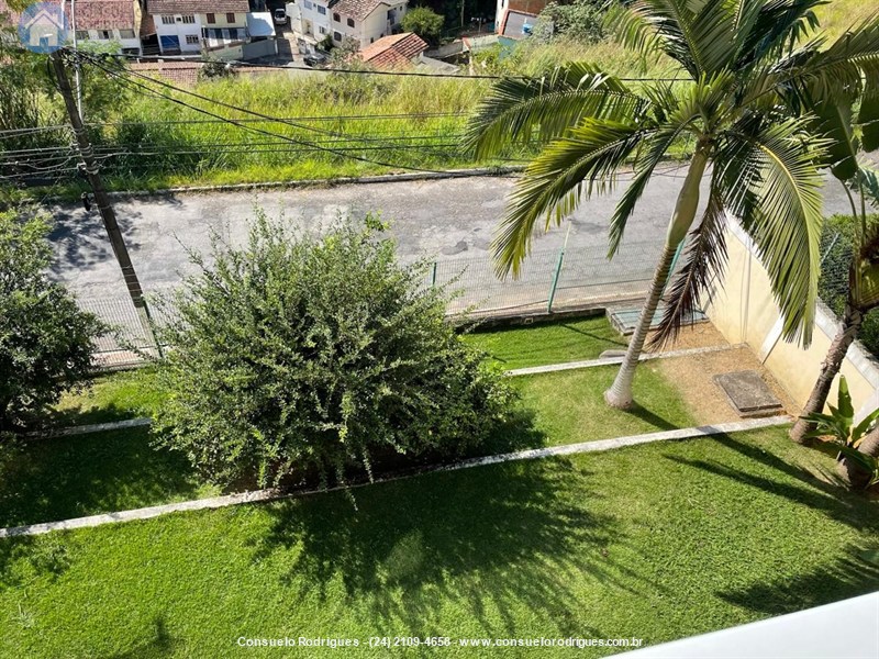Casa em Condomínio a Venda no Jardim Brasília em Resende