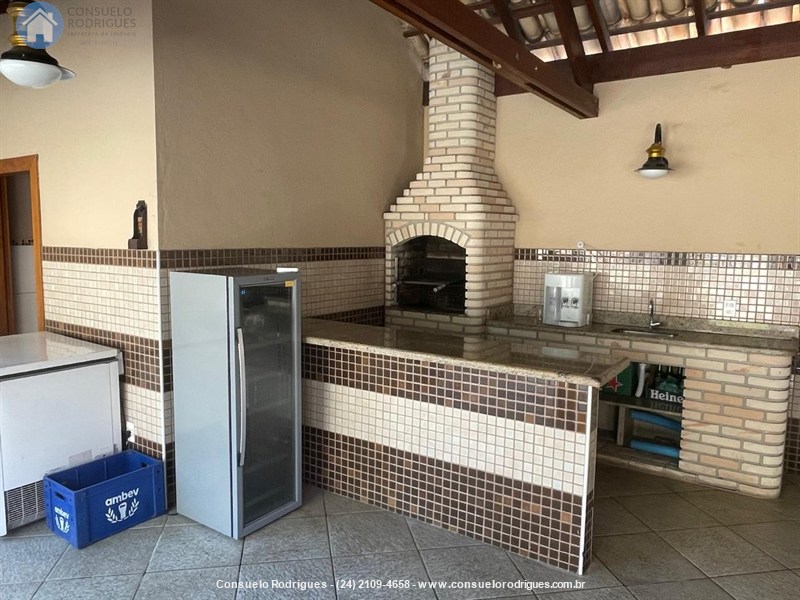 Casa em Condomínio a Venda no Jardim Brasília em Resende