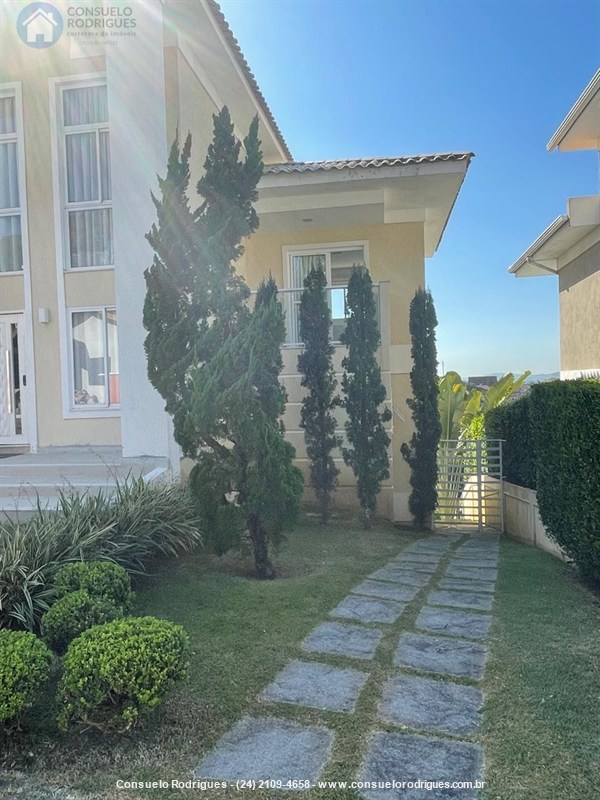 Casa em Condomínio a Venda no Jardim Brasília em Resende