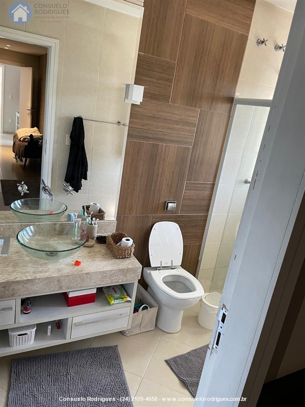 Casa em Condomínio a Venda no Jardim Brasília em Resende