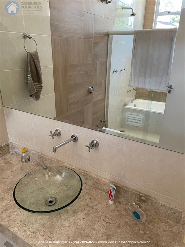 Casa em Condomínio a Venda no Jardim Brasília em Resende