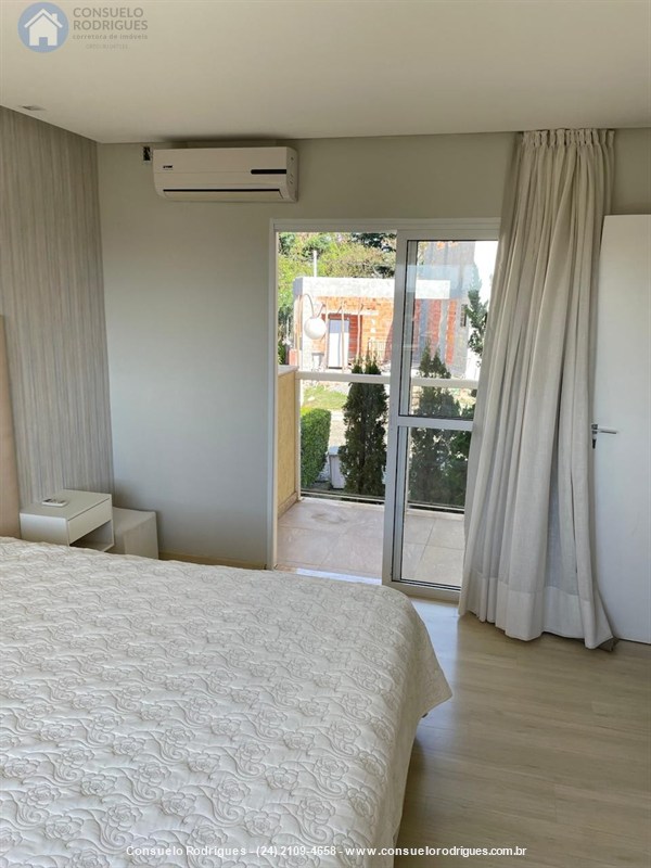 Casa em Condomínio a Venda no Jardim Brasília em Resende